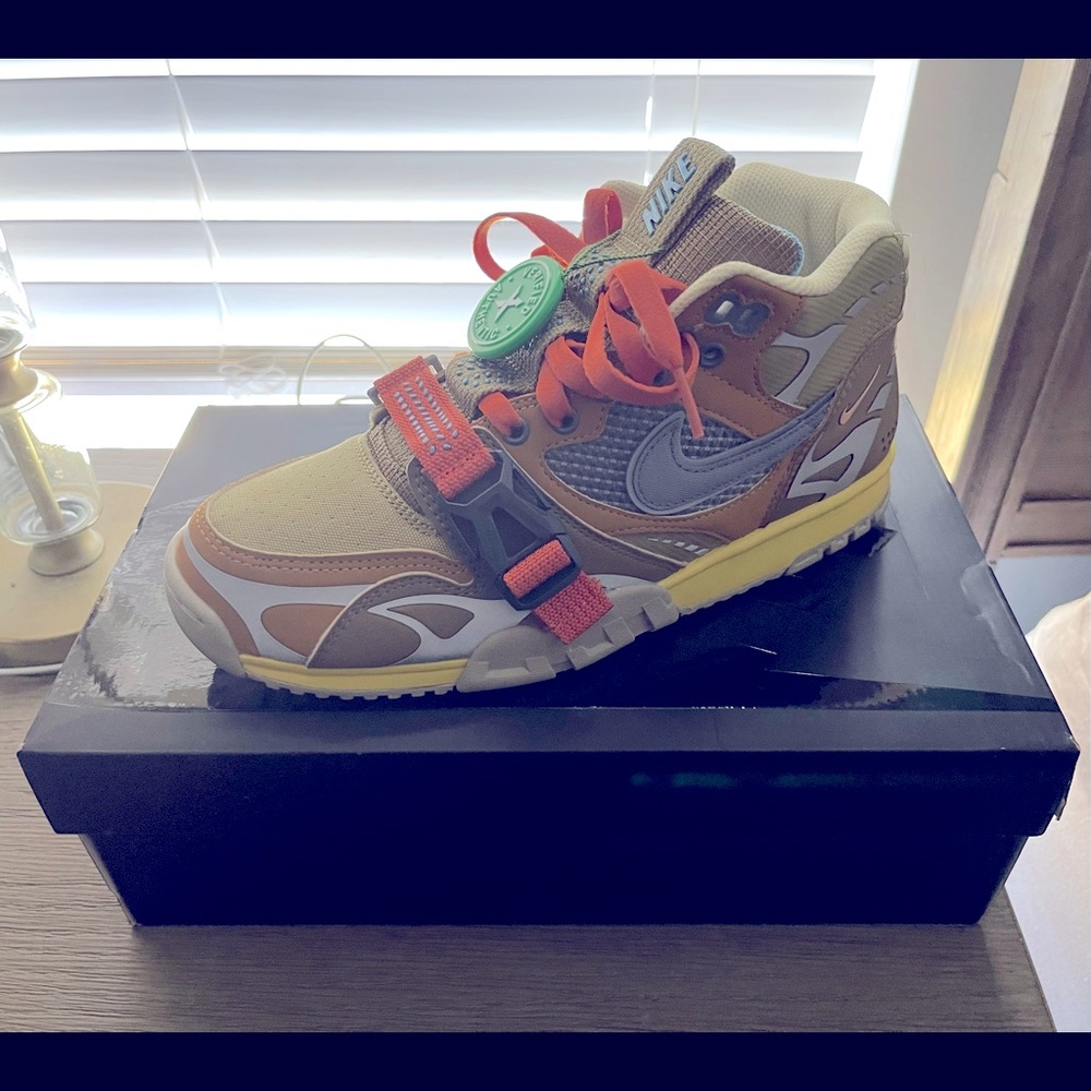 NEW NIKE AIR TRAINER 1 SP CORIANDER - NEVER WORN